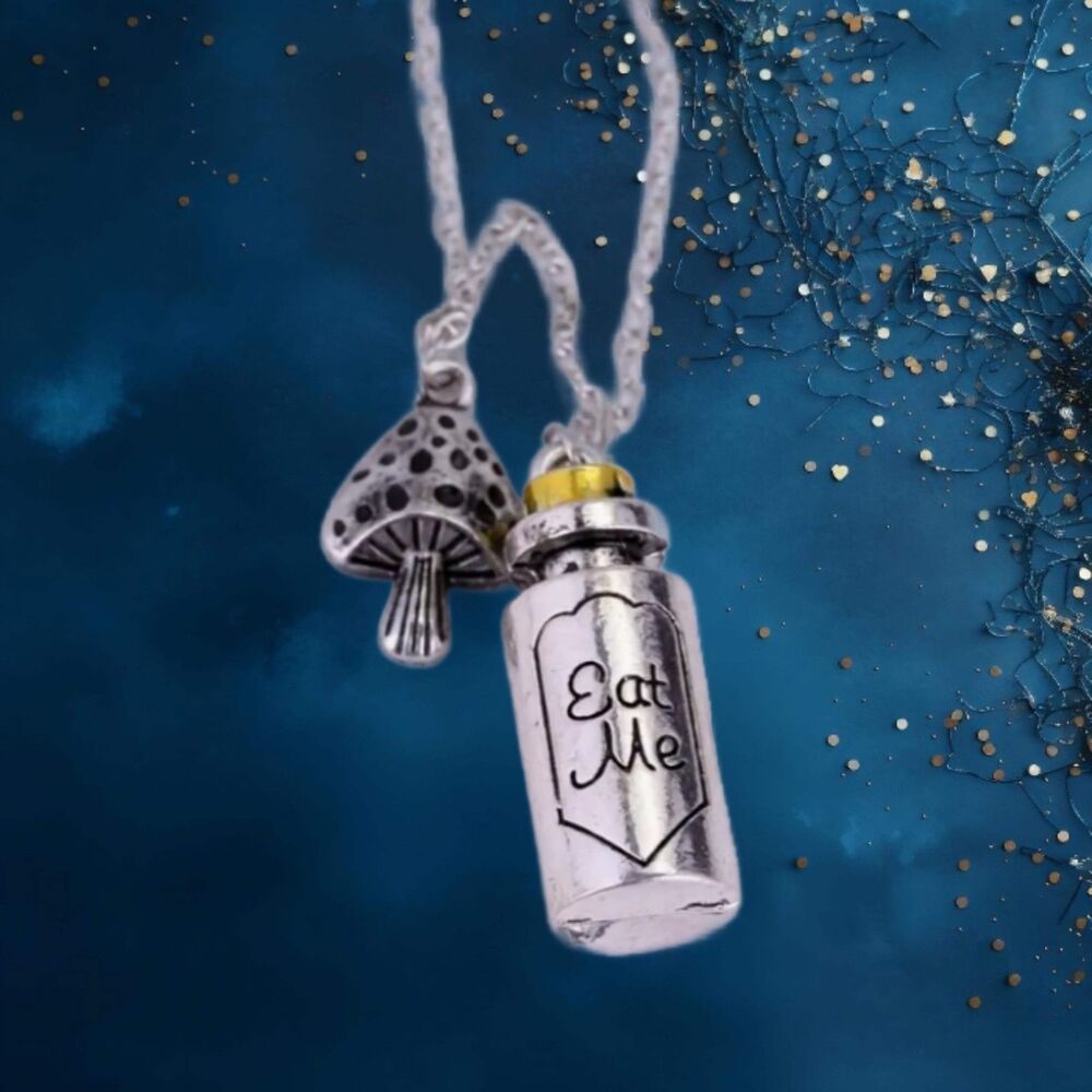 2 Disney Alice In Wonderland "DRINK ME" & "EAT ME" Charm Key Necklaces - Picture 3 of 9